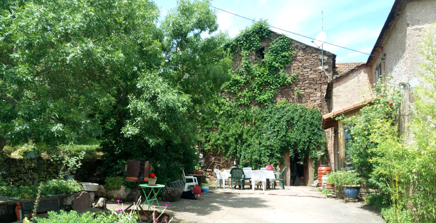 Gîte et chambre d'hôtes des à la ferme des Monts à St-izaire en Aveyron